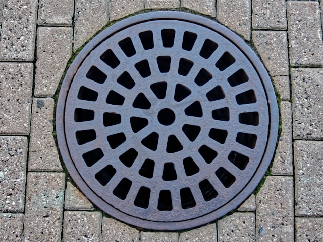 Why Sewage Cleanup Should Always Be Handled by Professionals